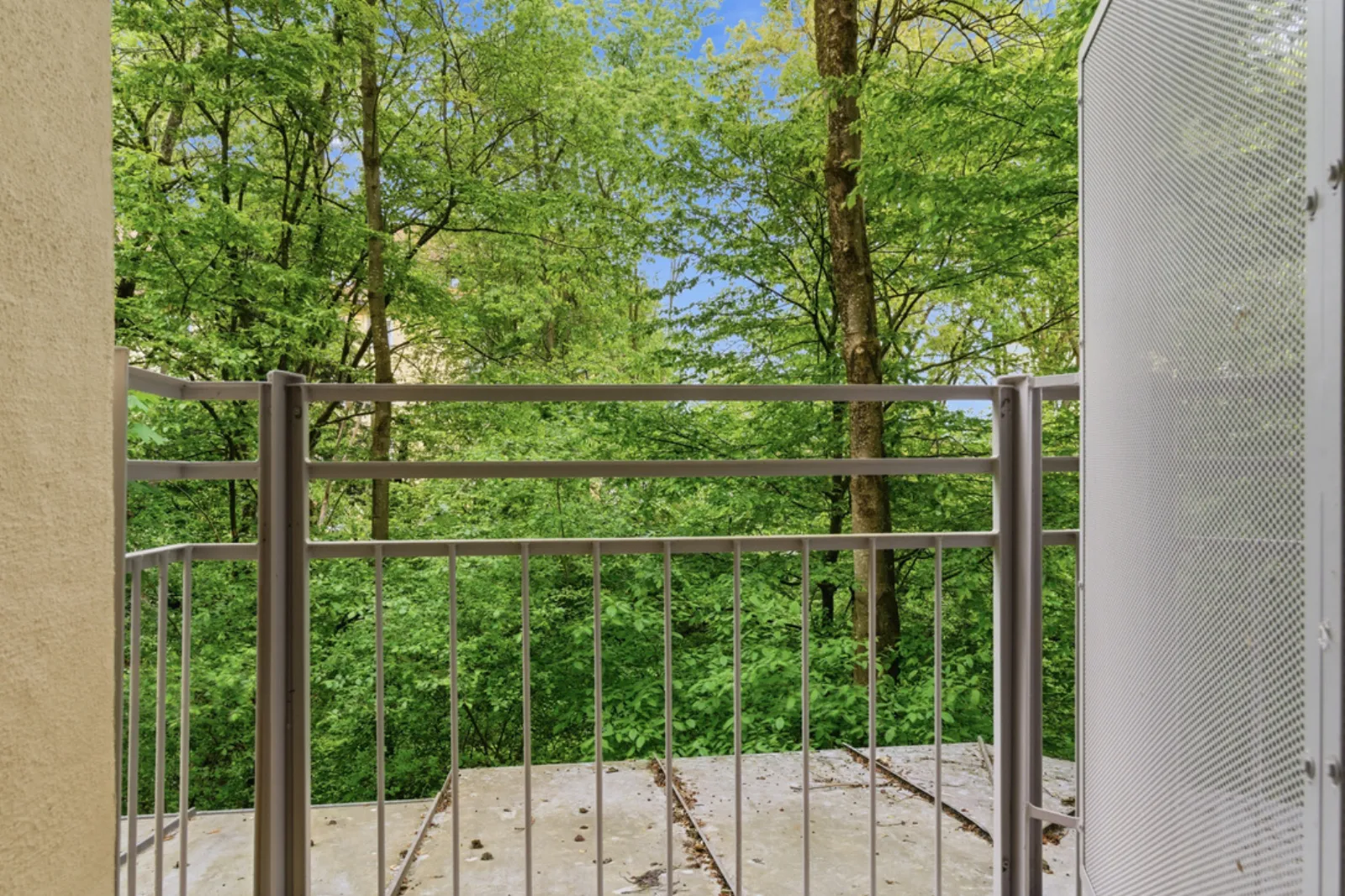 Aussicht vom Balkon in die niederbayerische Landschaft