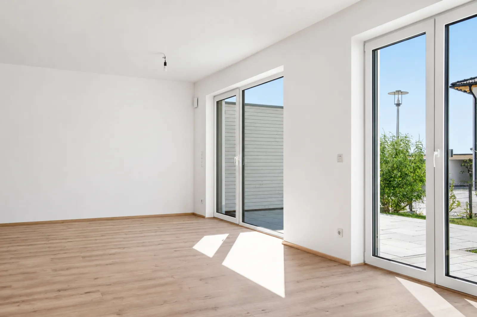 Schnelle Lieferung von Immobilienfotos: Wohnbereich, exposéfertig bearbeitet